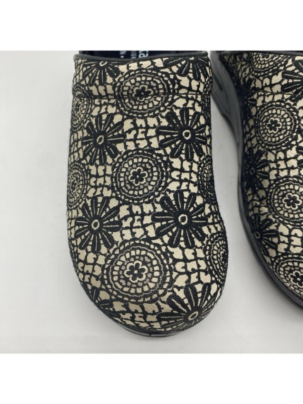 Sanita Velma Clogs 38 US 7 Professional Work Floral Lace Embroidered Slip On - Picture 5 of 15